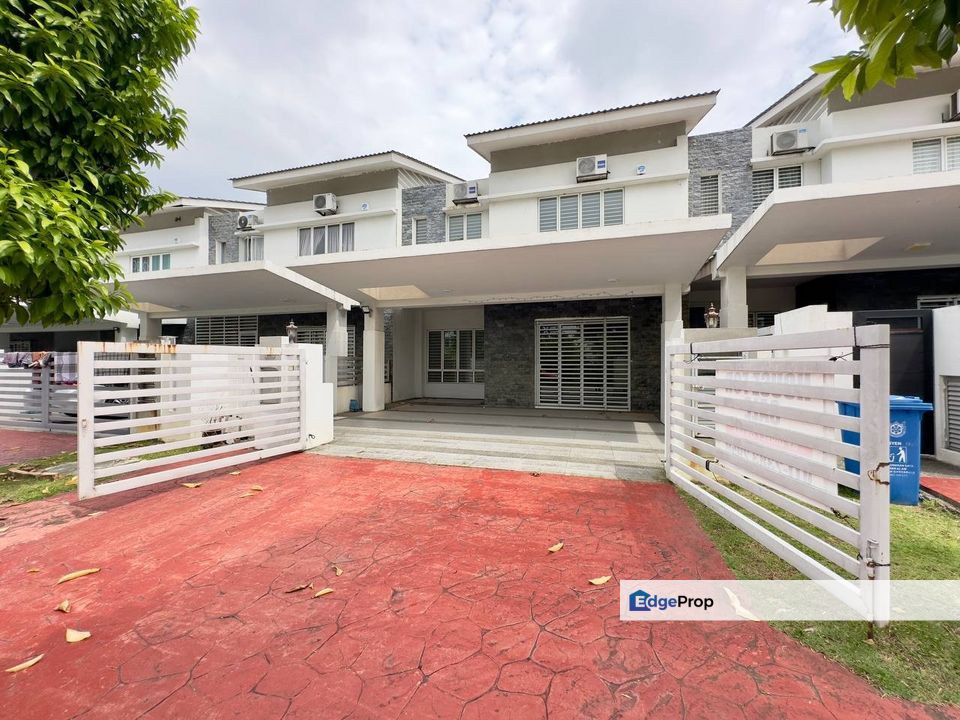 2 Storey Hyperlink Marbella D'Kayangan Seksyen 13 Shah Alam, Selangor, Shah Alam