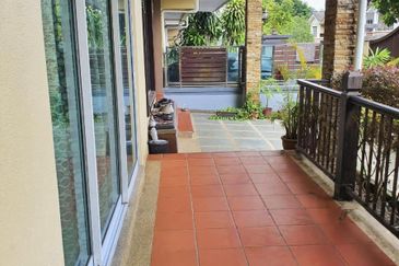 Jalan Bukit Antarabangsa 