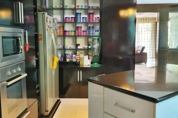 Jalan Bukit Antarabangsa 