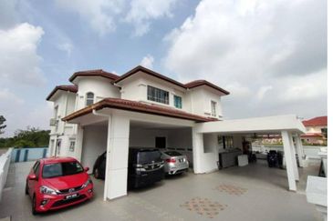 Persiaran Gunung Nuang 