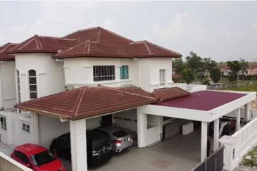 Persiaran Gunung Nuang 