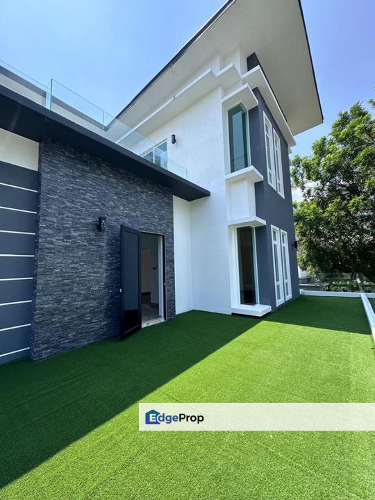 3.5 Storey Bungalow Taman Equine Park Seri Kembangan, Selangor, Seri Kembangan