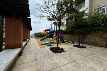 Perdana View Condominium