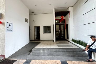 Perdana View Condominium