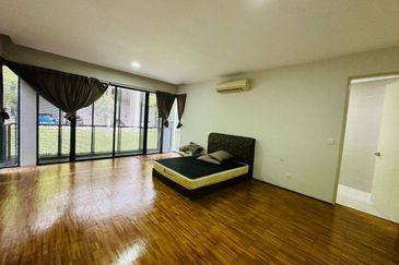 Mirage By The Lake @ Perdana Lakeview West