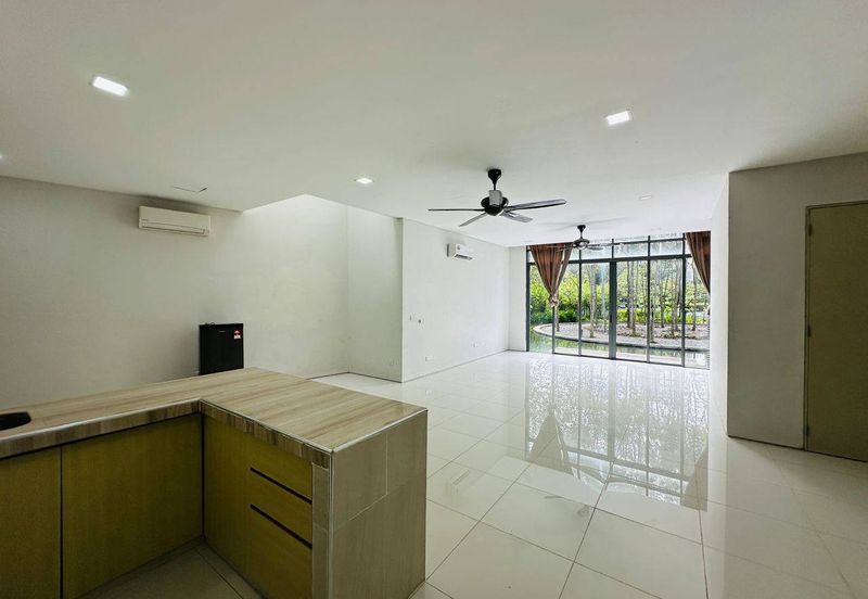 Mirage By The Lake @ Perdana Lakeview West