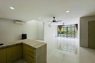 Mirage By The Lake @ Perdana Lakeview West