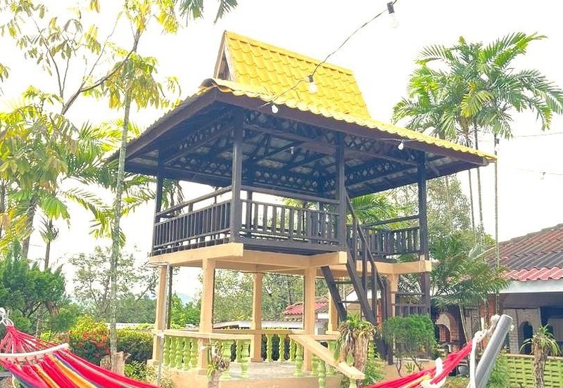 KAMPUNG BUKIT TANGGA