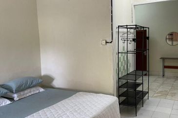 KAMPUNG BUKIT TANGGA