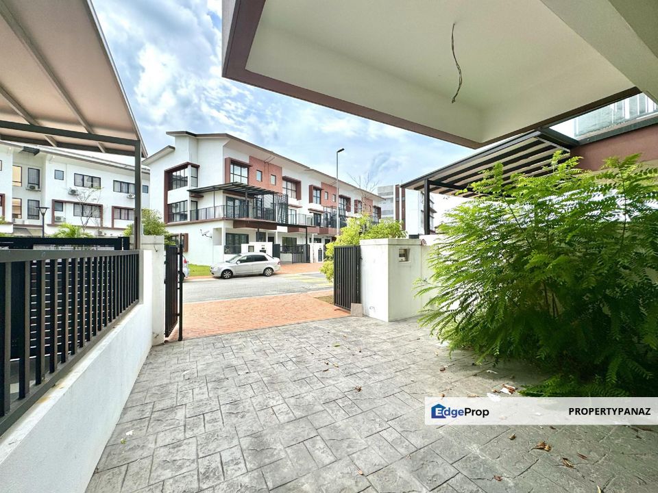 Terrace House 3 Storey Myra Meranti Puchong, Selangor, Puchong