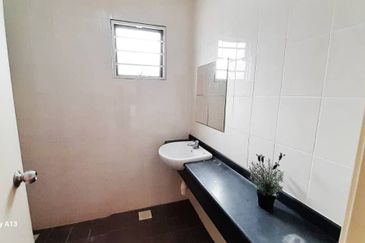 Cahaya SPK, Seksyen U9