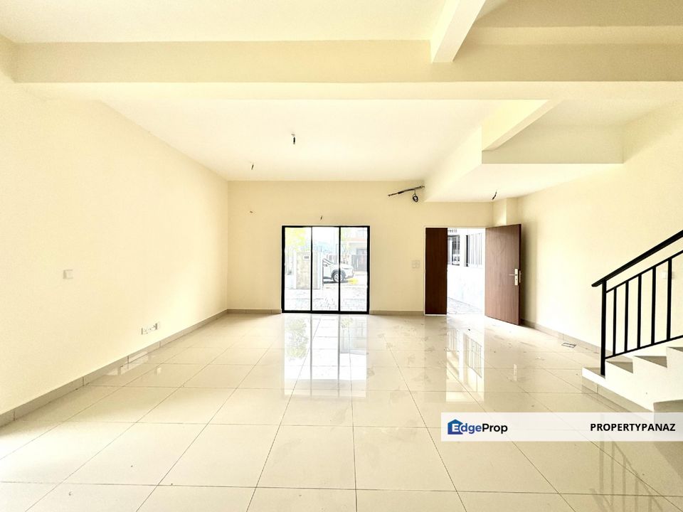 3 Storey Terrace House Nassim Height Ampang, Kuala Lumpur, Ampang