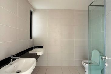 East 57 (Residensi Laman Timur)