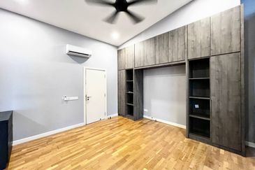 Mozart, Symphony Hills