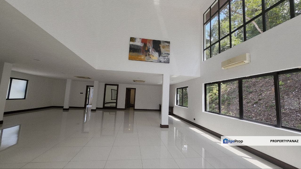 Bungalow with Pool Seksyen 8 Kota Damansara, Selangor, Kota Damansara