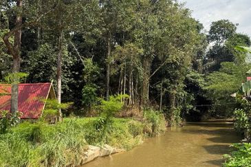 Kampung Sungai Lui