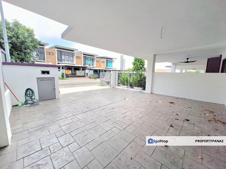 Double Storey Superlink House Seksyen U12 Shah Alam, Selangor, Shah Alam