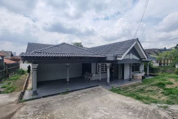 Kampung Tunku