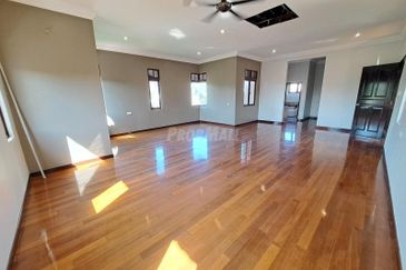 Jalan Warisan Setia 5/9