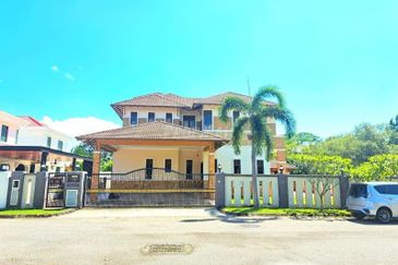 Jalan Warisan Setia 5/9