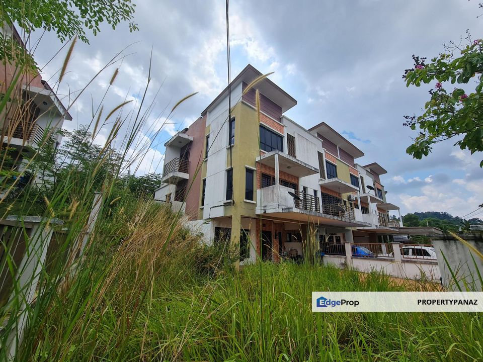 2.5 Storey Terraced House End Lot Saujana Utama, Selangor, Sungai Buloh