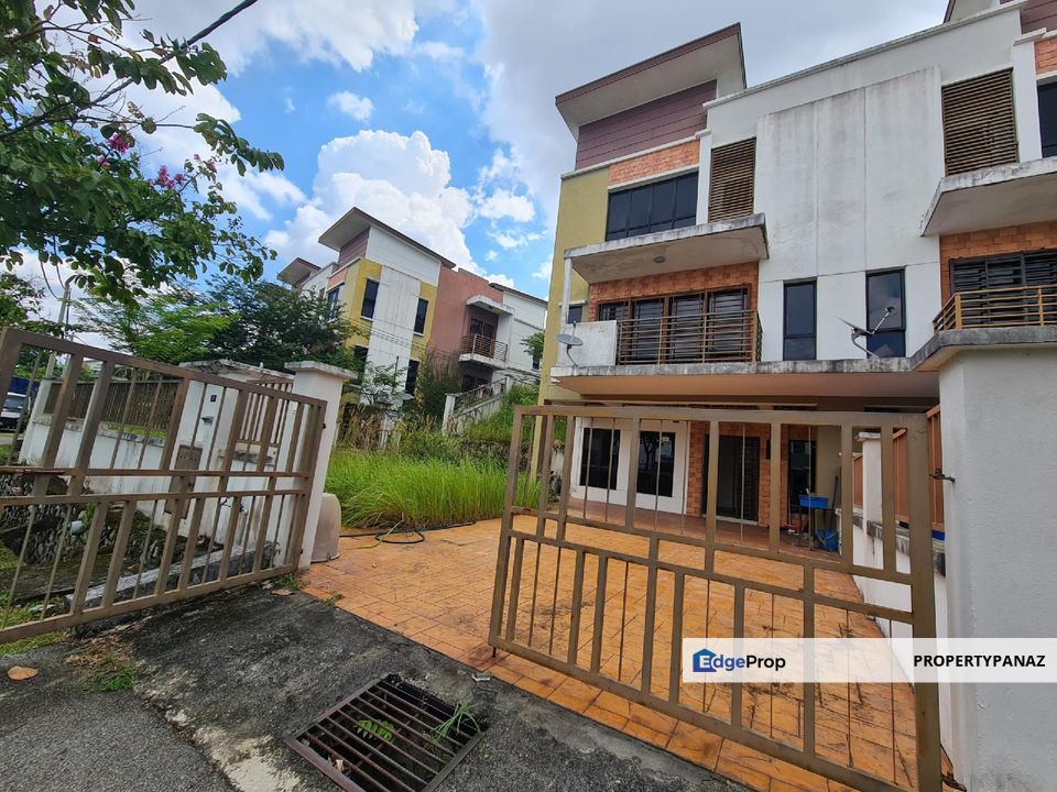 2.5 Storey Terraced House End Lot Saujana Utama, Selangor, Sungai Buloh