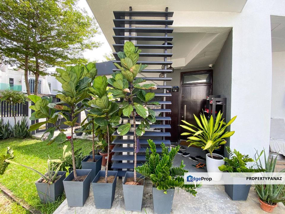 Double Storey Superlink House Endlot Laman Glenmarie, Selangor, Glenmarie