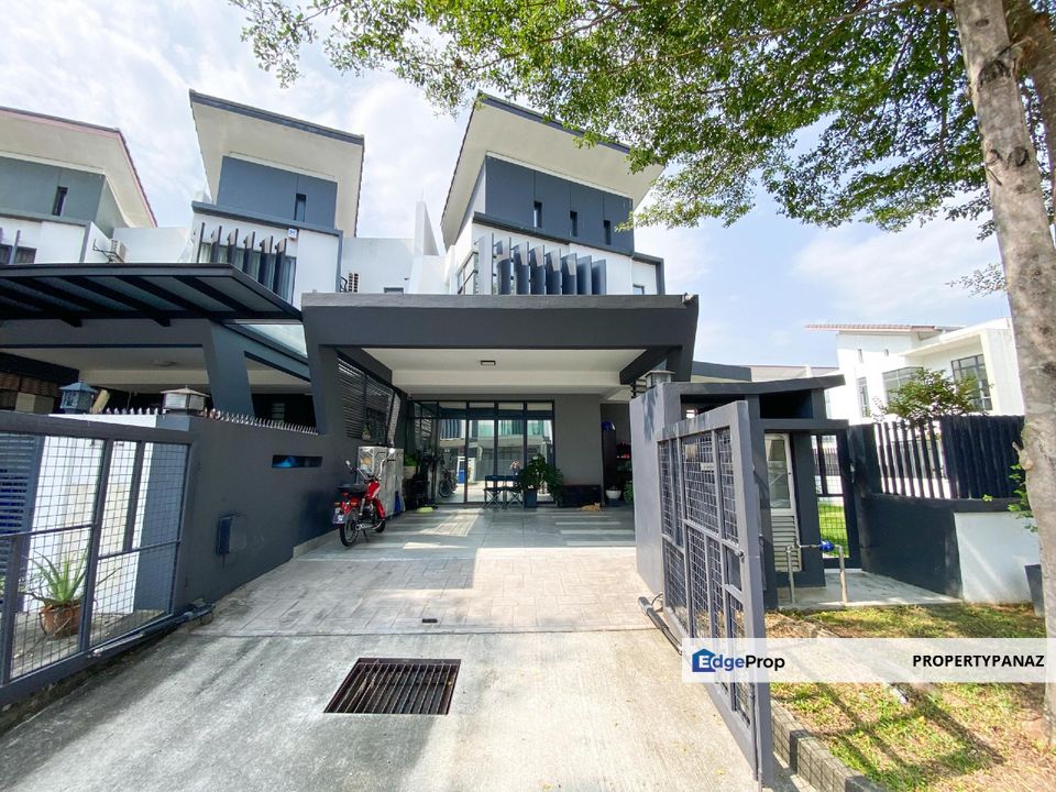Double Storey Superlink House Endlot Laman Glenmarie, Selangor, Glenmarie