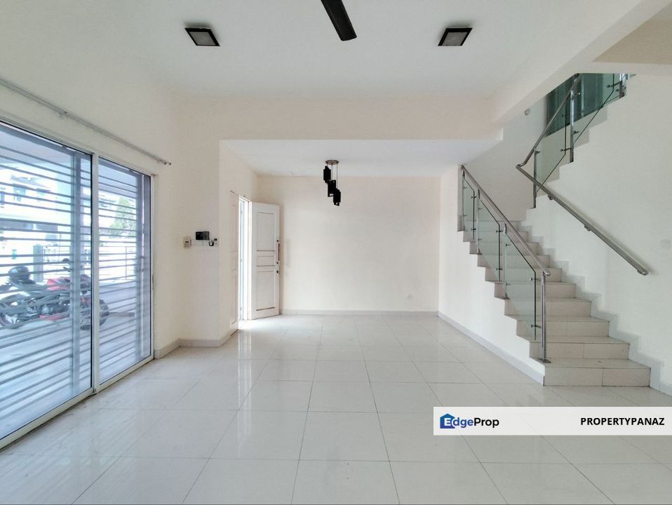 Double Storey Hyperlink House Arabella D'Kayangan, Selangor, Shah Alam