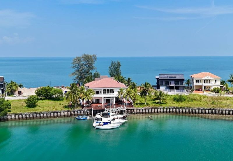 Avillion Admiral Cove