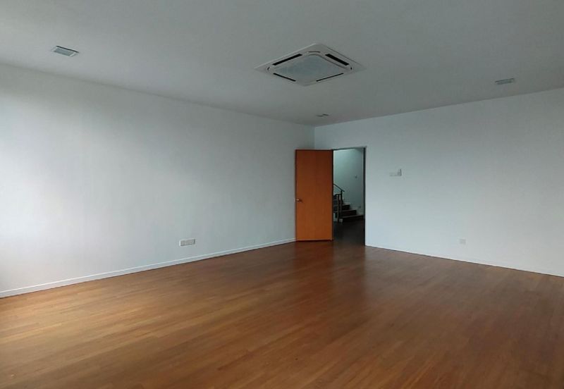 KGSAAS Golf Club, Seksyen 13