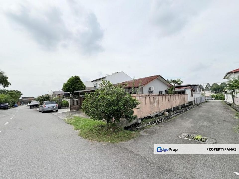 Single Storey Superlink House End Lot SS3 Kelana Jaya, Selangor, Kelana Jaya