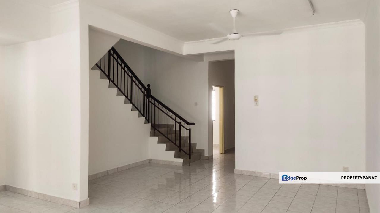 Double Storey Terrace House Bukit Subang Shah Alam , Selangor, Shah Alam