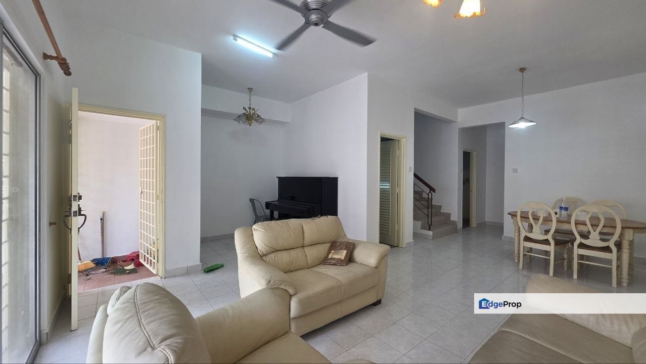 Double Storey Terrace Bukit Subang Elmina Shah Alam, Selangor, Shah Alam