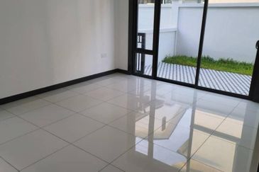 Hevea Elmina Gardens