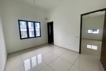 Semi-D 3 Sty Trilia Bukit Jelutong