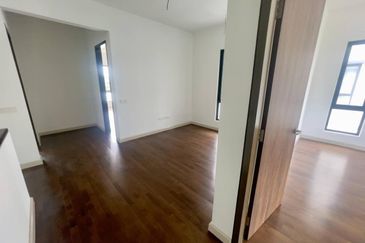 Semi-D 3 Sty Trilia Bukit Jelutong