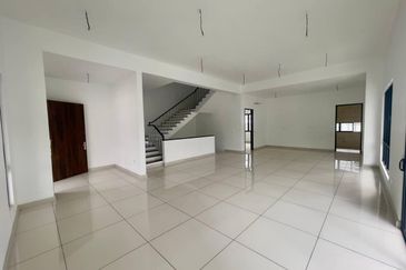 Semi-D 3 Sty Trilia Bukit Jelutong