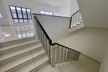 Semi-D 3 Sty Trilia Bukit Jelutong