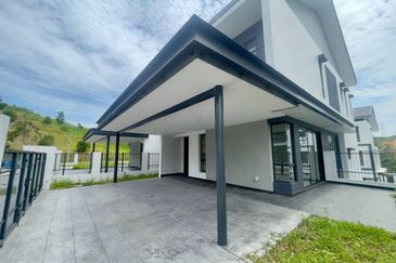 Semi-D 3 Sty Trilia Bukit Jelutong