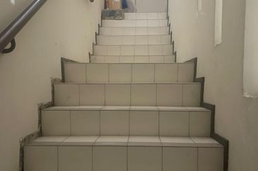   2 Storey Terrace Freehold For Sale @ Bukit Jelutong