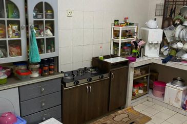   2 Storey Terrace Freehold For Sale @ Bukit Jelutong