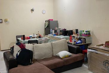   2 Storey Terrace Freehold For Sale @ Bukit Jelutong