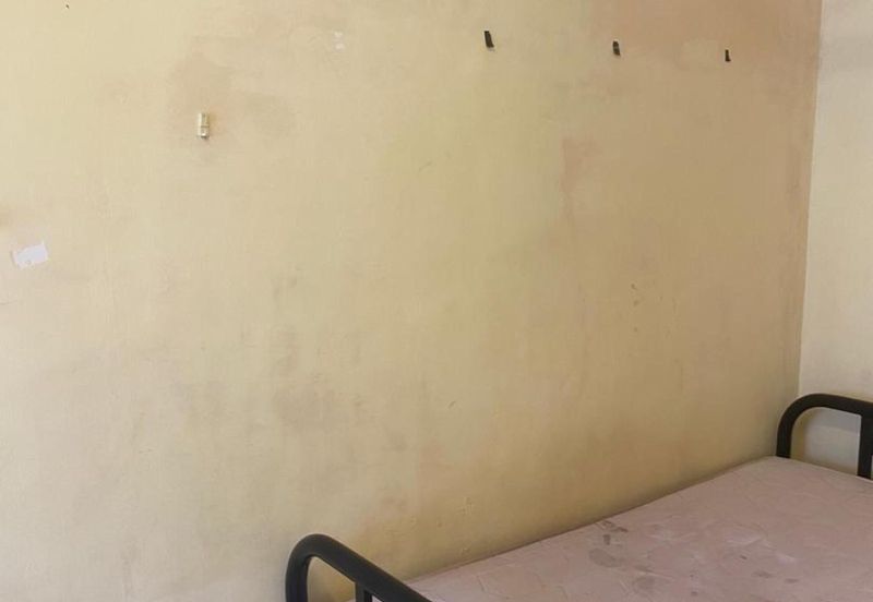   2 Storey Terrace Freehold For Sale @ Bukit Jelutong