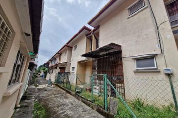   2 Storey Terrace Freehold For Sale @ Bukit Jelutong