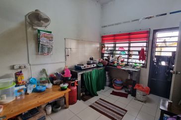 Single Storey Taman Medan Indah, Telok Panglima Garang.