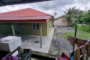 Single Storey Taman Medan Indah, Telok Panglima Garang.