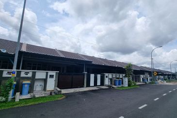 Single Storey Taman Medan Indah, Telok Panglima Garang.
