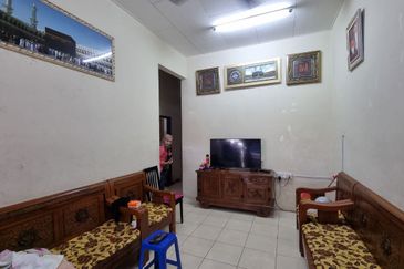 Single Storey Taman Medan Indah, Telok Panglima Garang.