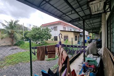 Single Storey Taman Medan Indah, Telok Panglima Garang.